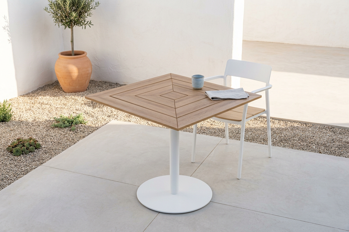 Maintenance-free garden tables