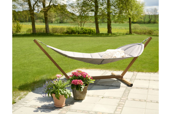 Hammock on aluminum stand