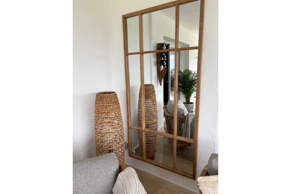 Mani Mirror