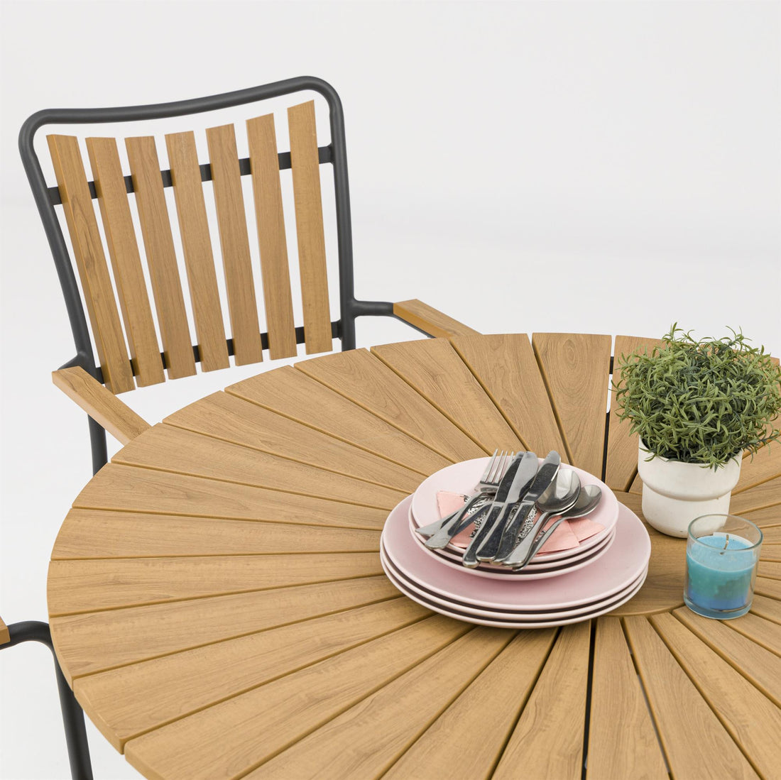 DaneLine Adam Garden Furniture Set GREY NONWOOD – Ø110 cm w/4 Chairs