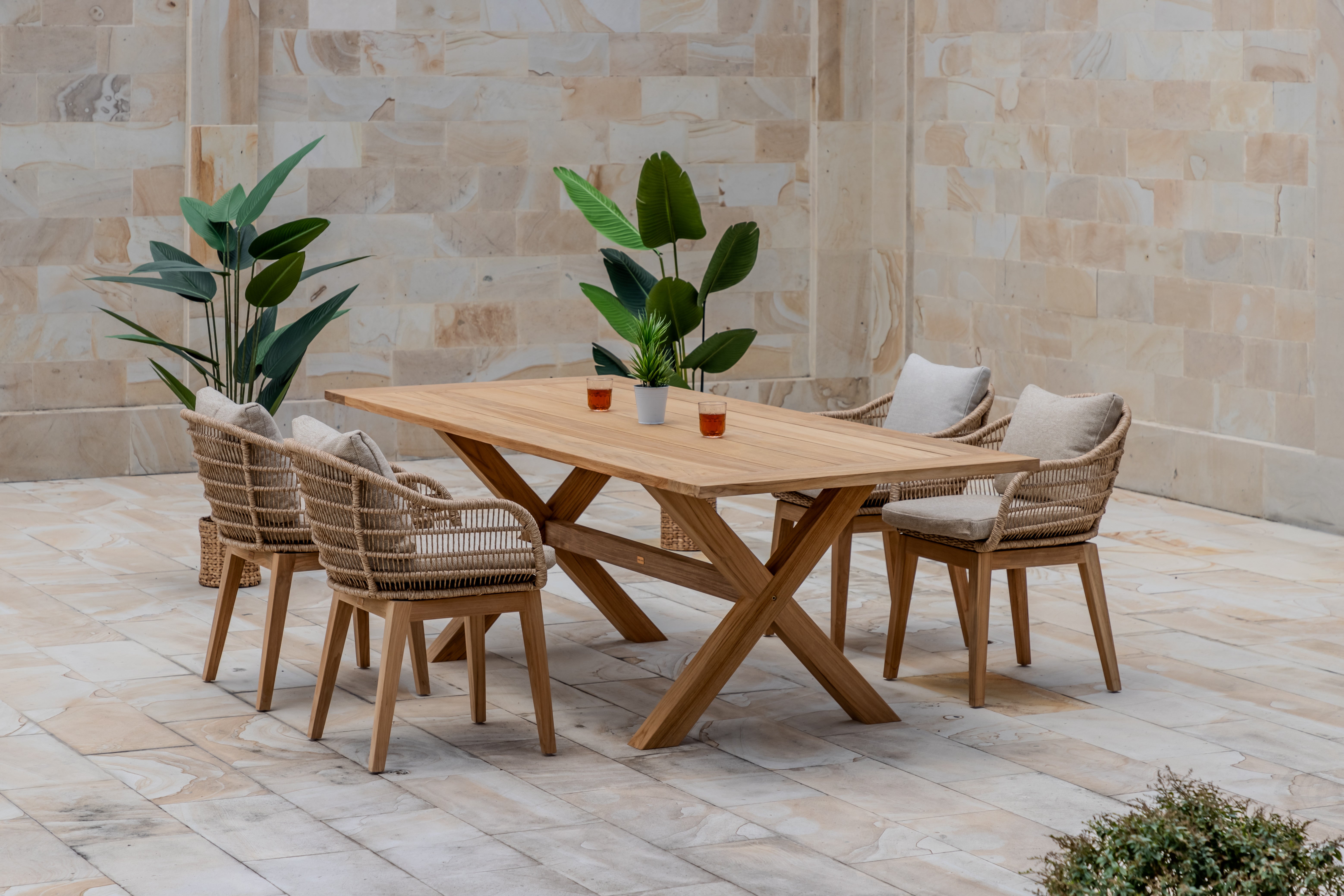 Chadstone Garden Furniture Set – 200 cm Table w/ 4 Mipando Chairs