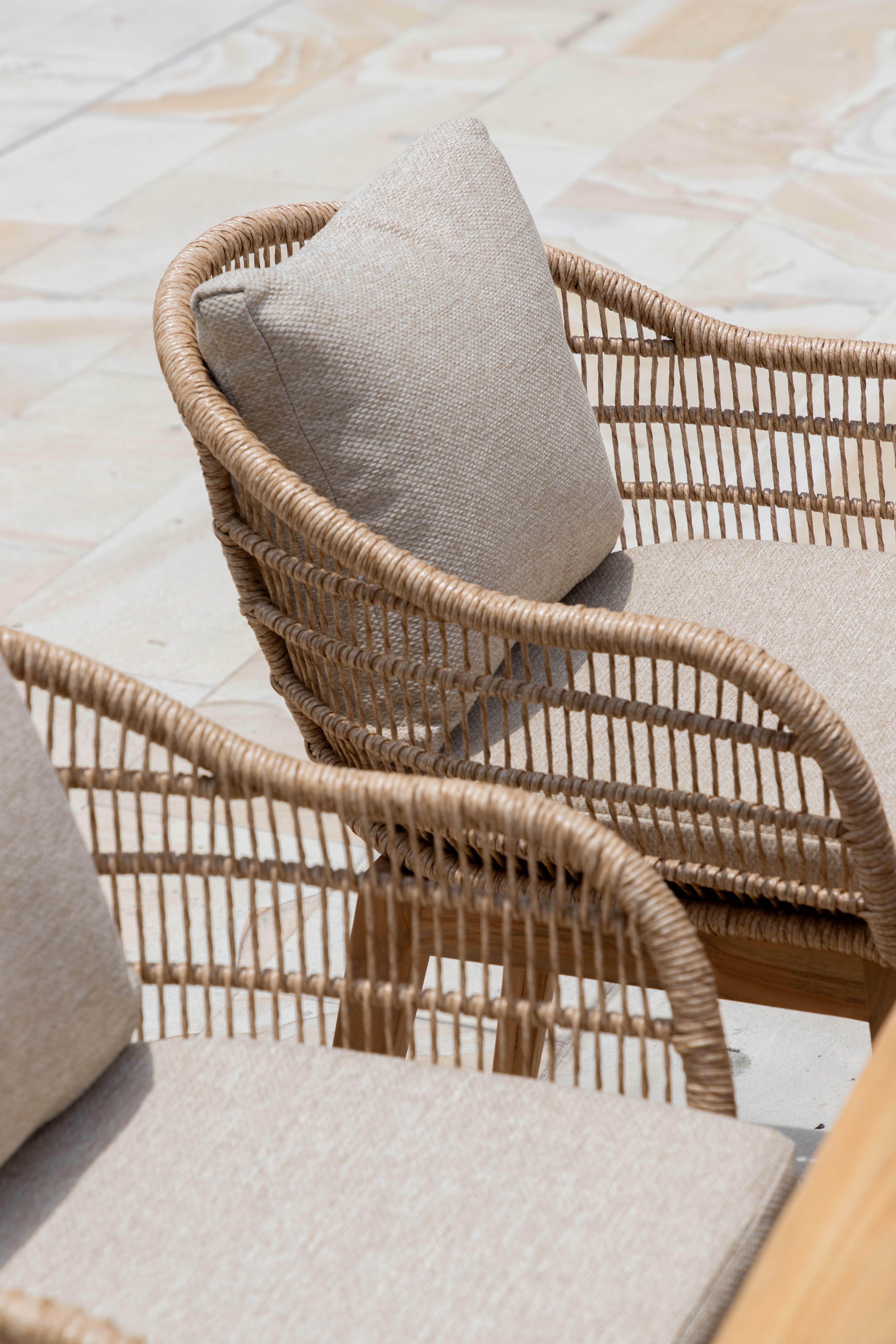 Chadstone Garden Furniture Set – 200 cm Table w/ 4 Mipando Chairs