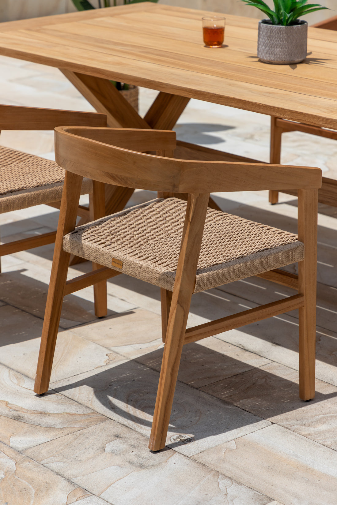 Chadstone Garden Furniture Set – 200 cm Core Teak Table w/ 4 Hola Chairs