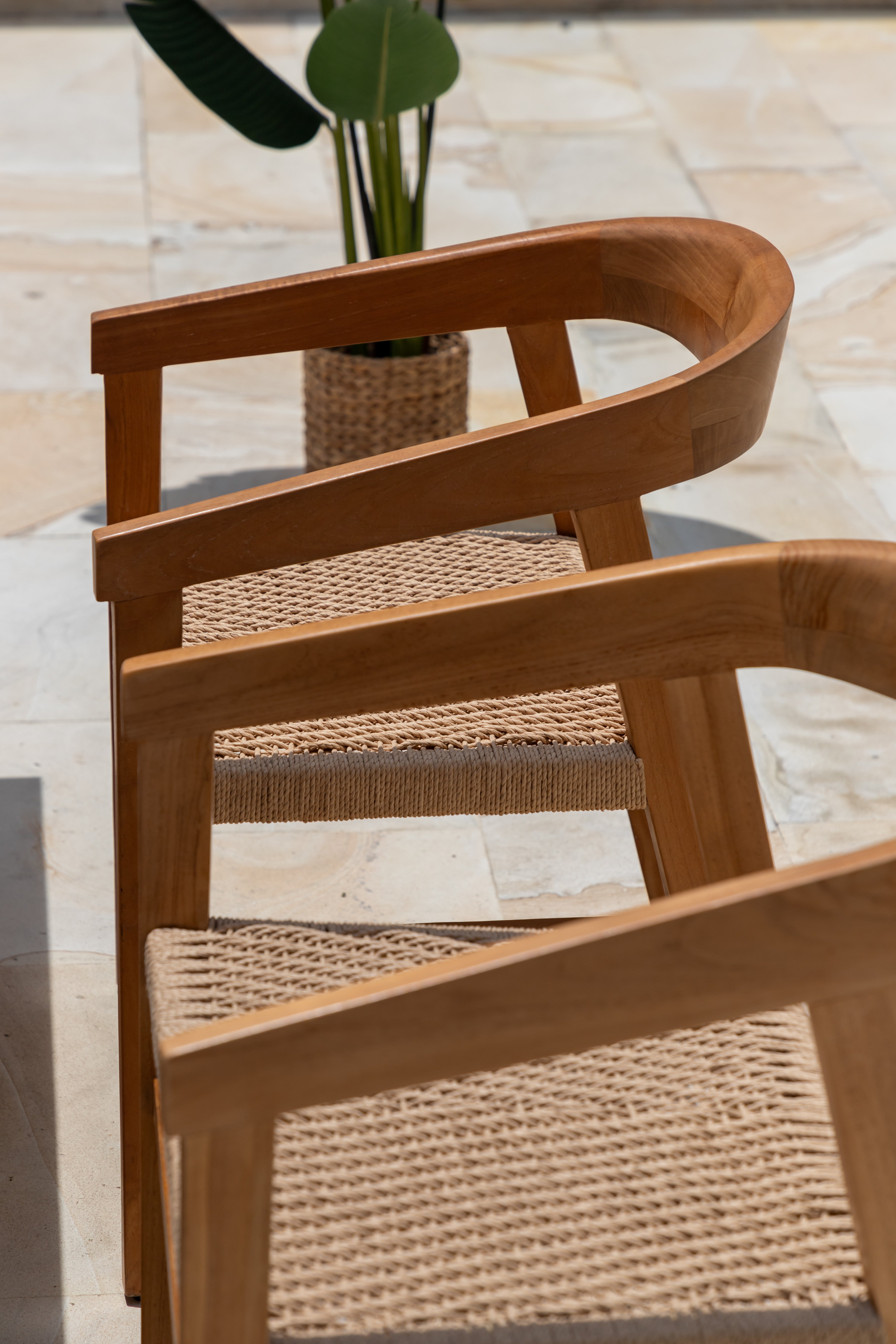 Chadstone Garden Furniture Set – 200 cm Core Teak Table w/ 4 Hola Chairs