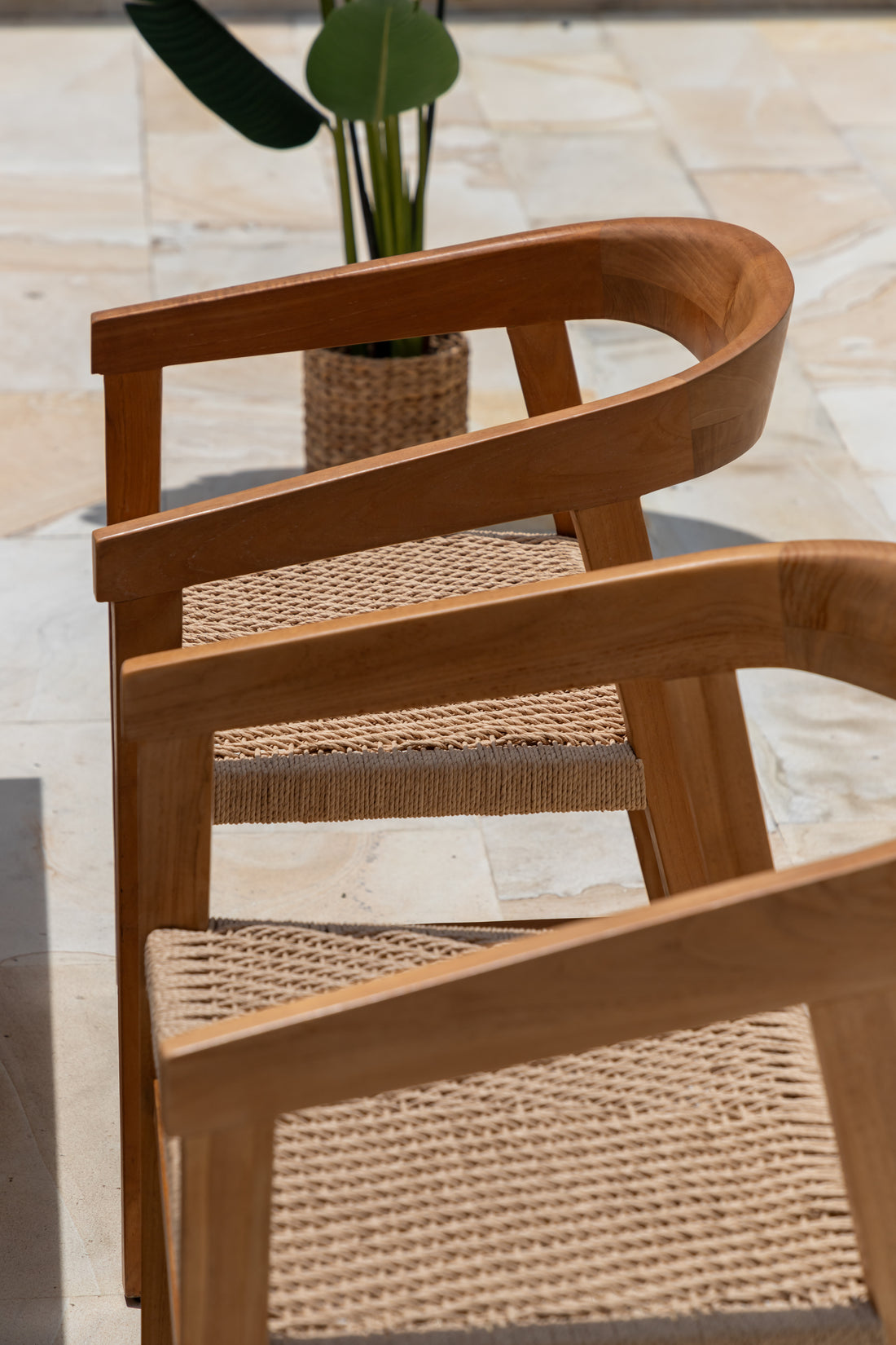 Chadstone Garden Furniture Set – 200 cm Core Teak Table w/ 4 Hola Chairs